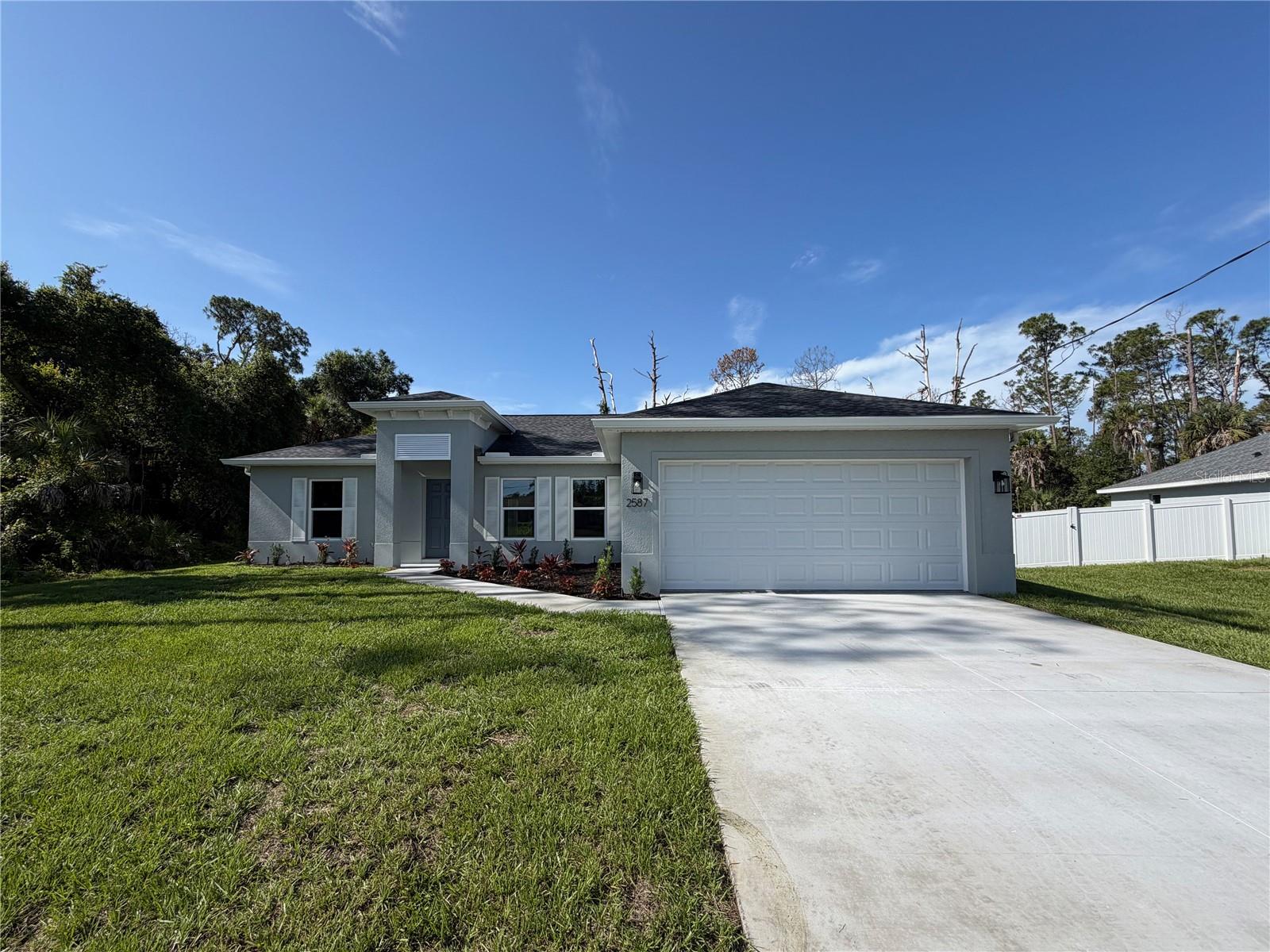 Single Family Residence in NORTH PORT, FL - Daniel Dourado