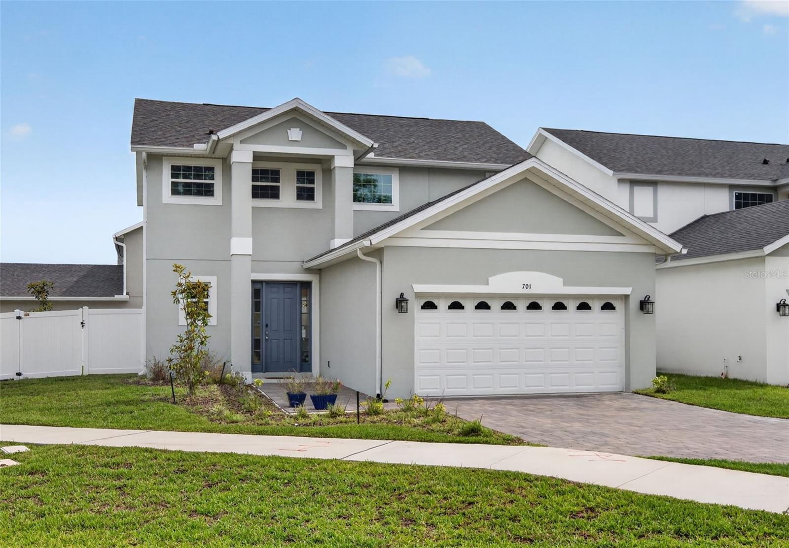 Single Family Residence in ORLANDO, FL - Daniel Dourado