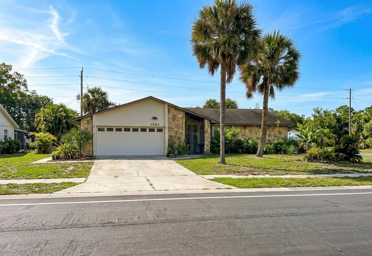Single Family Residence in CASSELBERRY, FL - Daniel Dourado