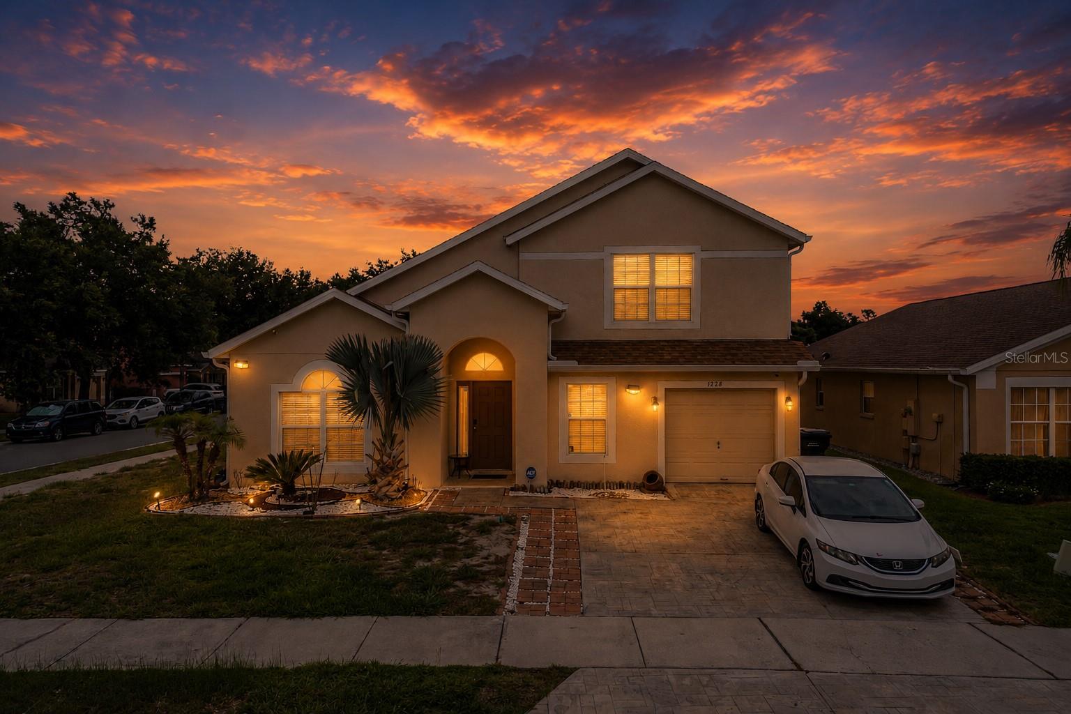 Single Family Residence in DAVENPORT, FL - Daniel Dourado