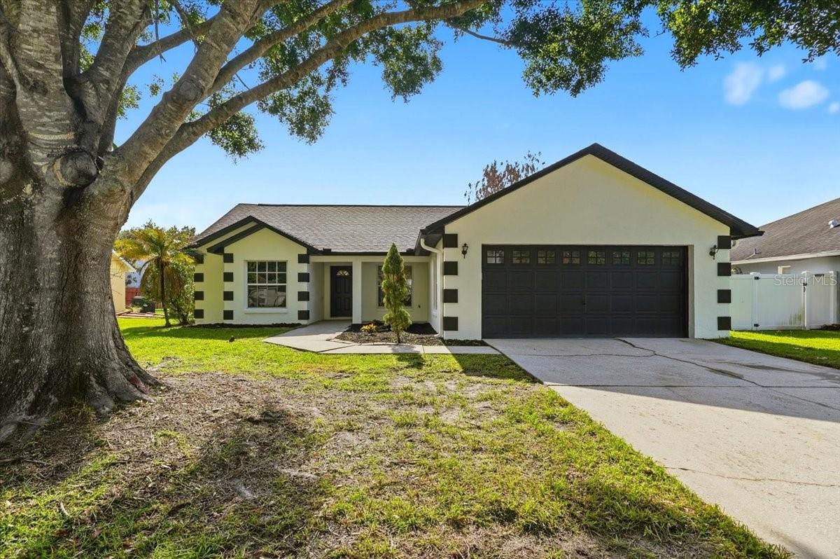 Single Family Residence in ST CLOUD, FL - Daniel Dourado