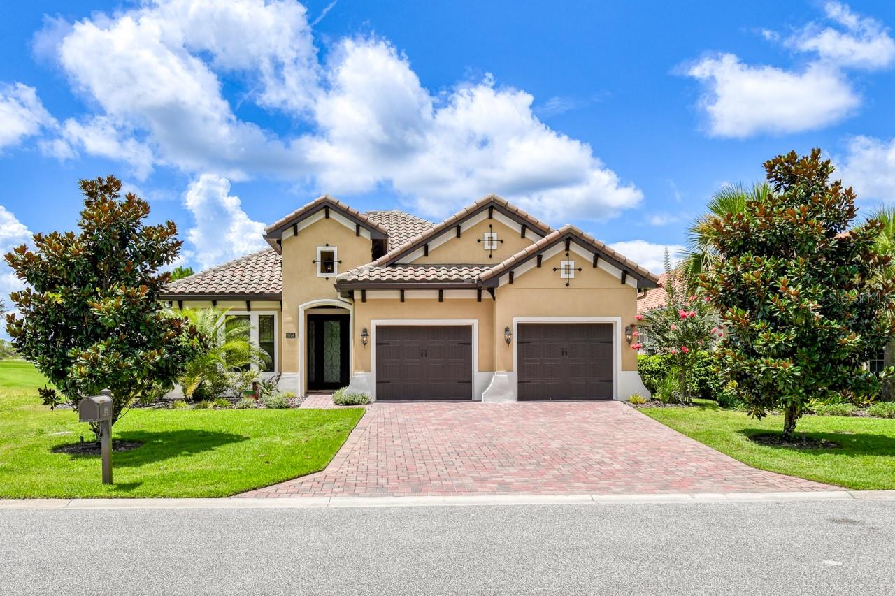 Single Family Residence in PALM COAST, FL - Daniel Dourado