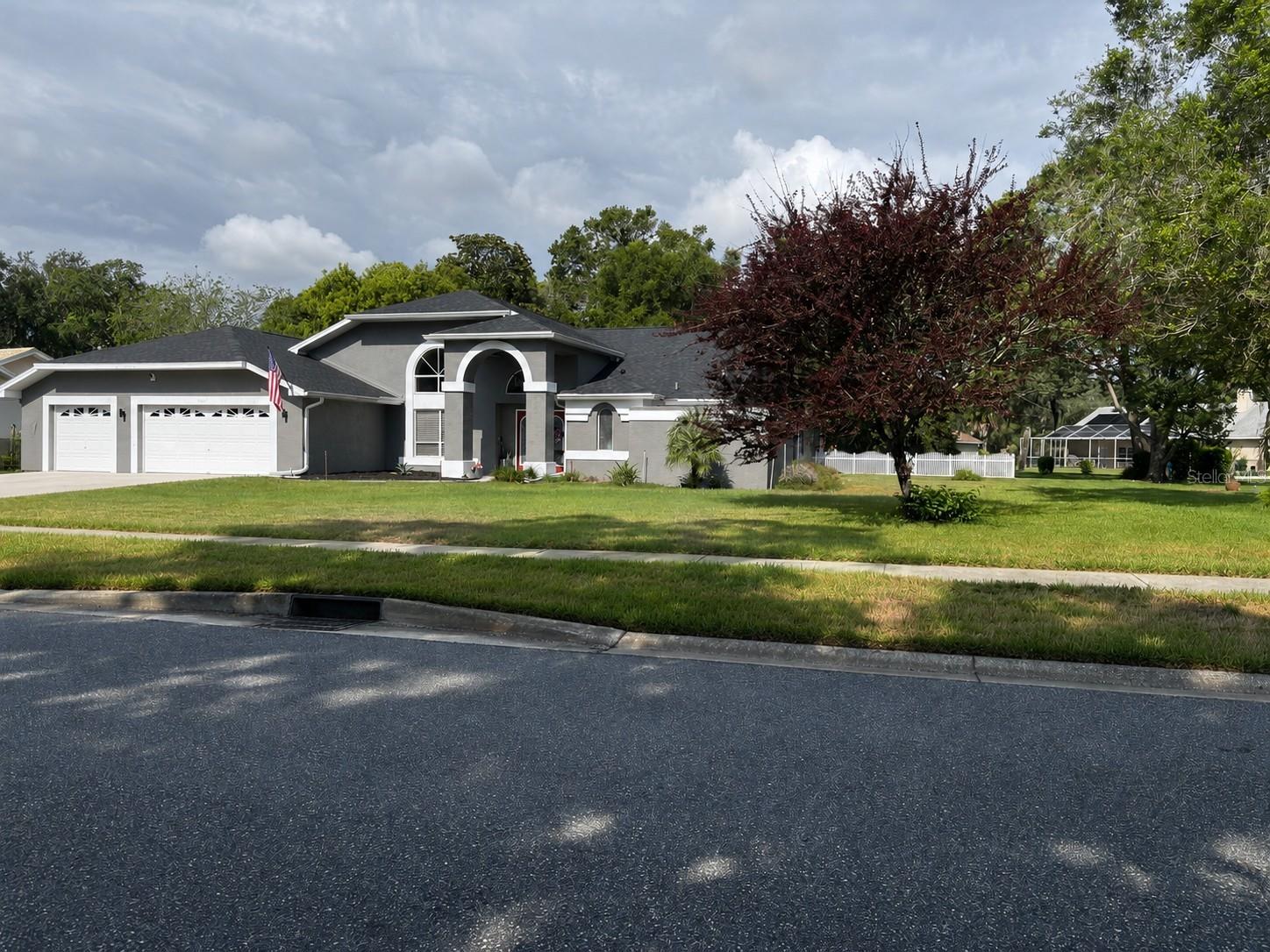 Single Family Residence in HUDSON, FL - Daniel Dourado