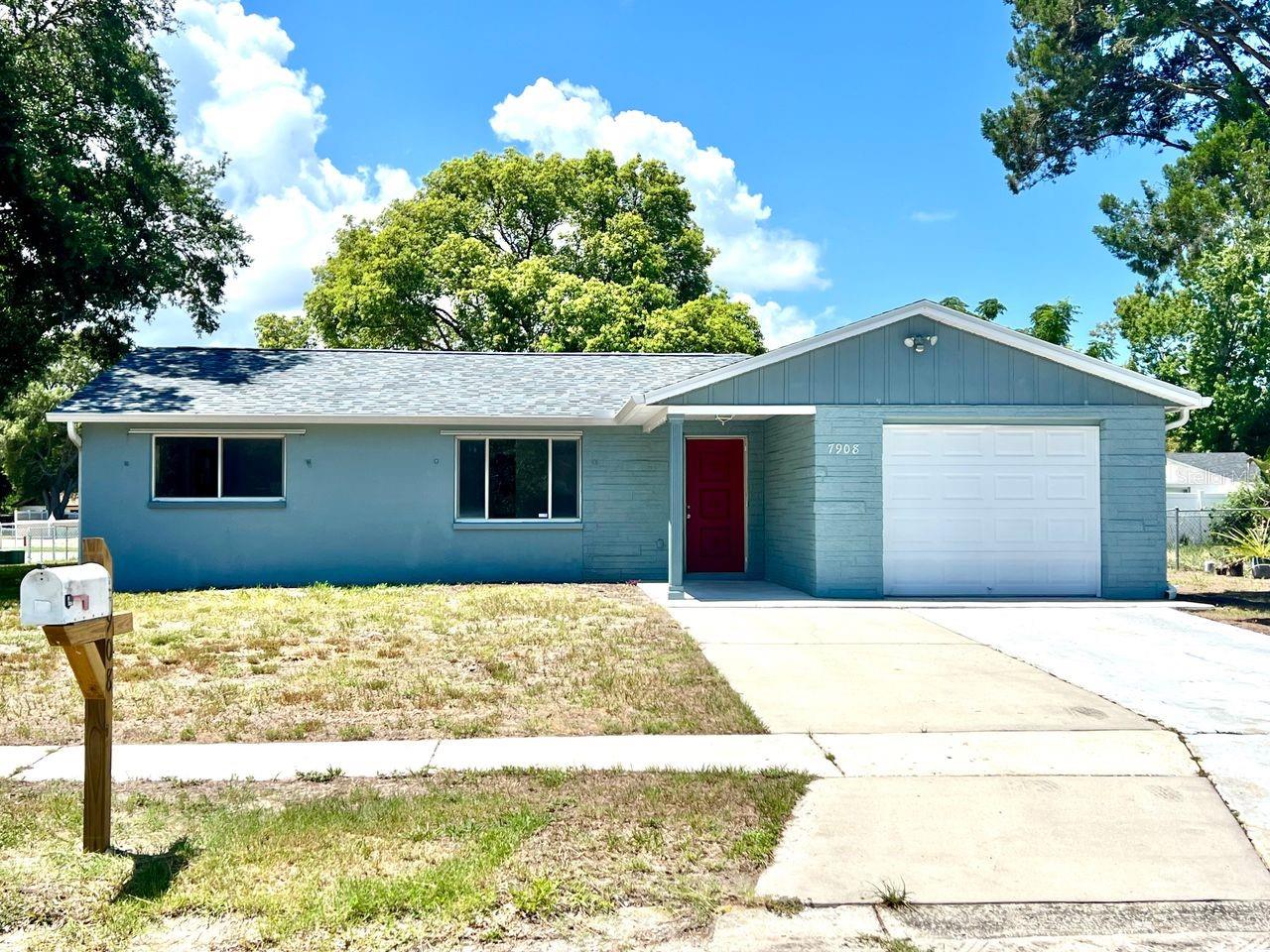 Single Family Residence in NEW PORT RICHEY, FL - Daniel Dourado