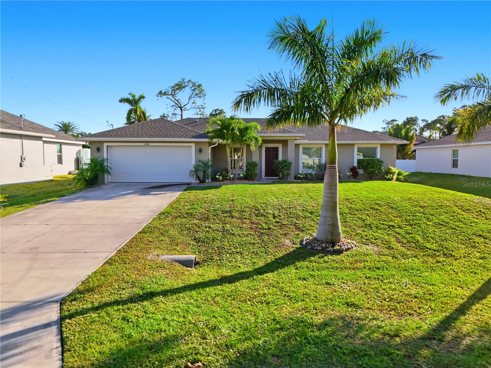 Single Family Residence in CAPE CORAL, FL - Daniel Dourado