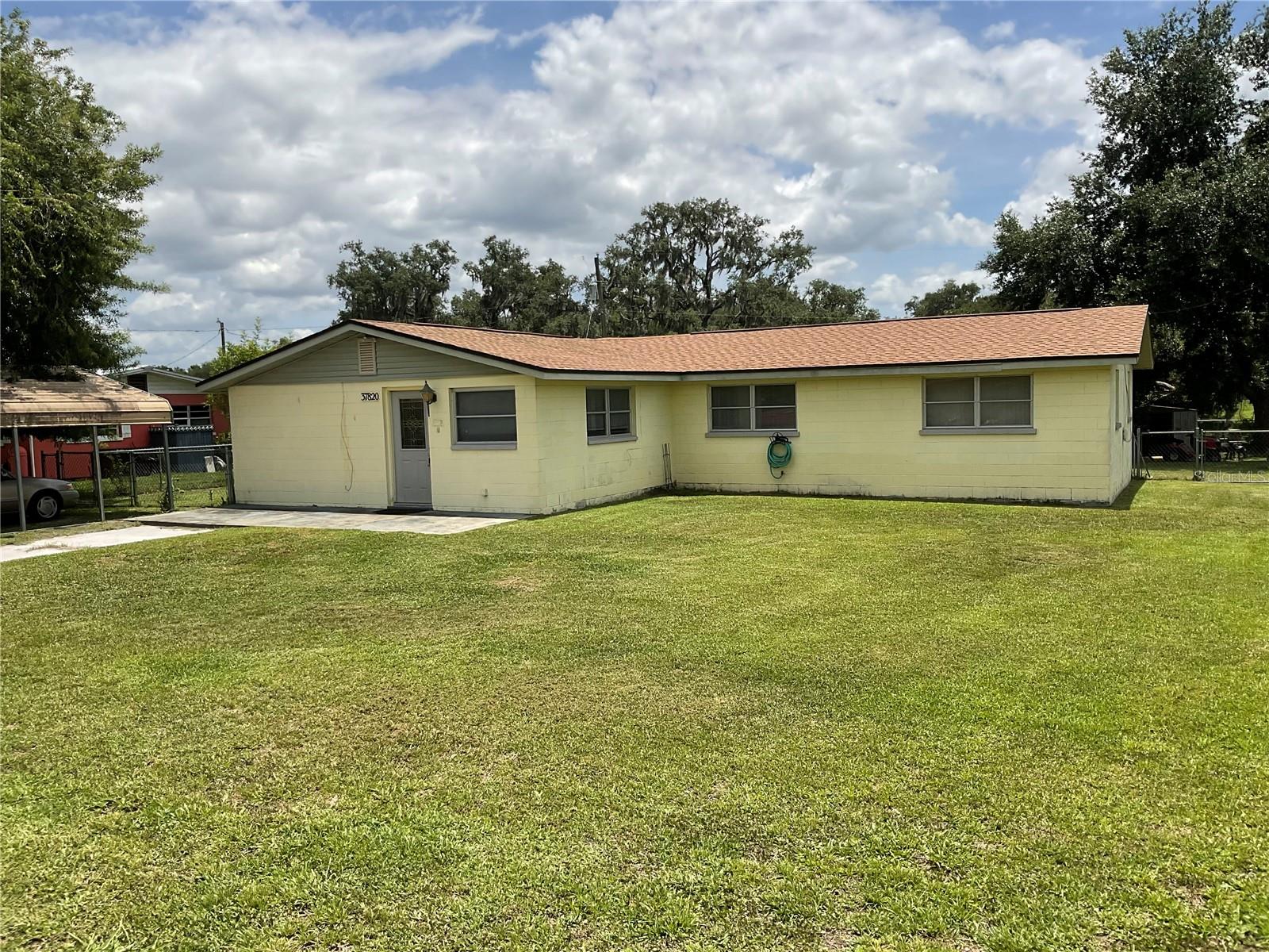 Single Family Residence em DADE CITY, FL - Daniel Dourado