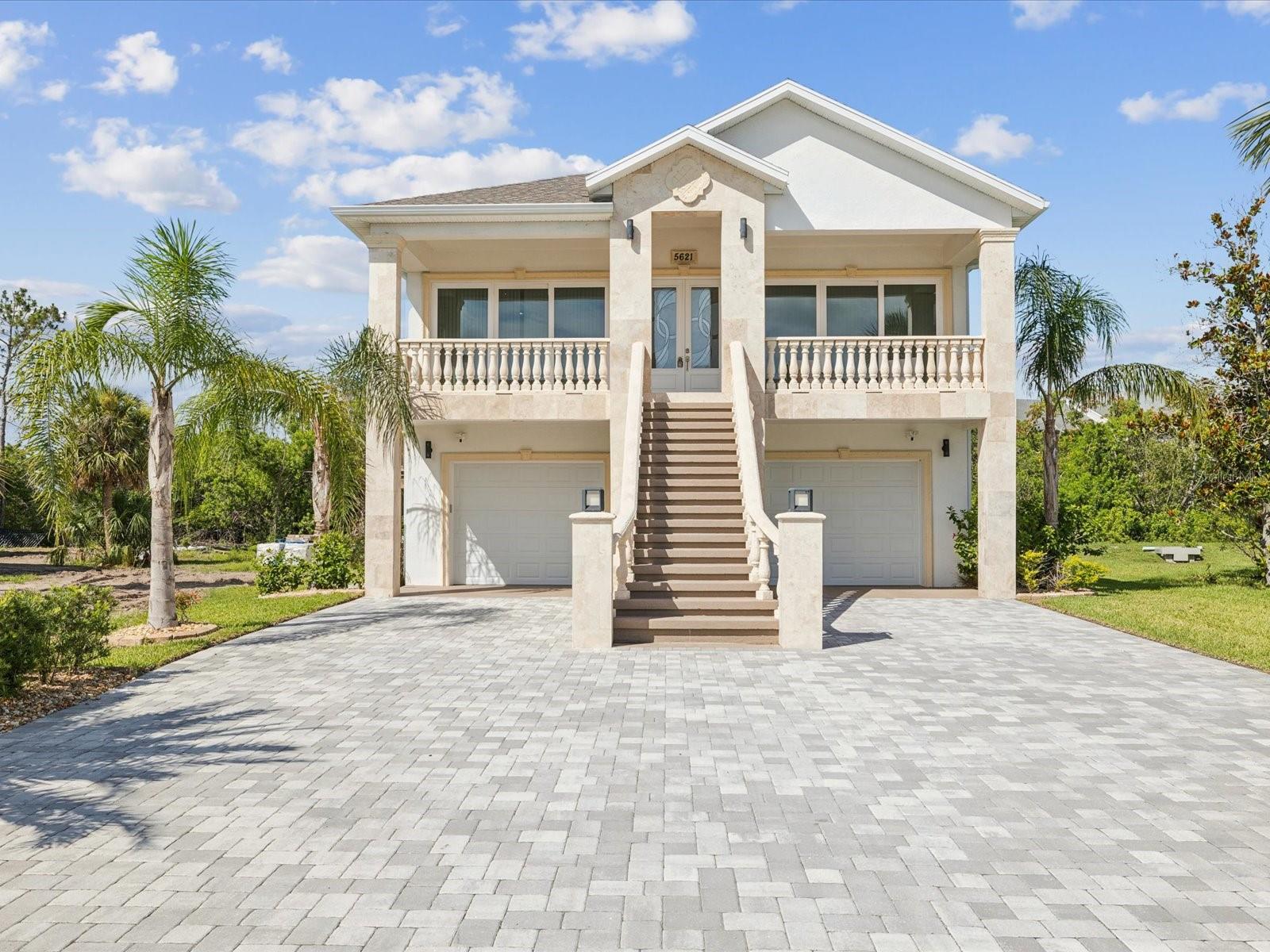 Single Family Residence in NEW PORT RICHEY, FL - Daniel Dourado