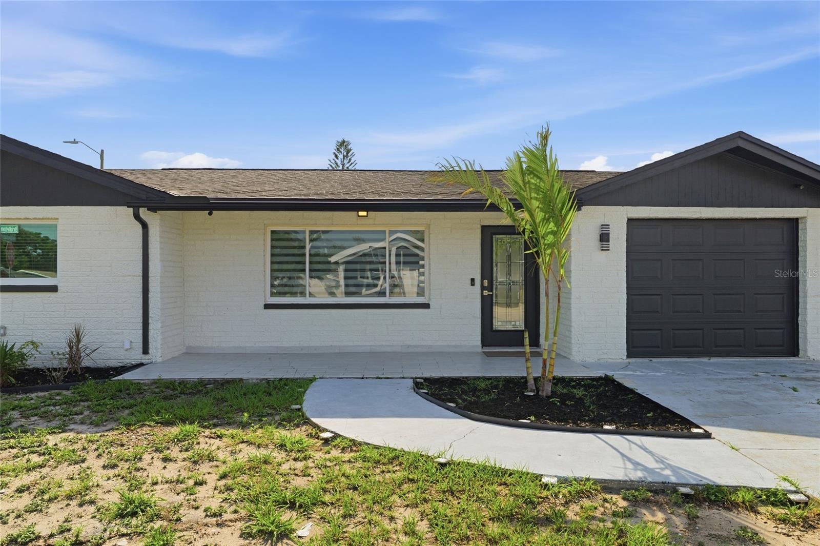 Single Family Residence in PORT RICHEY, FL - Daniel Dourado