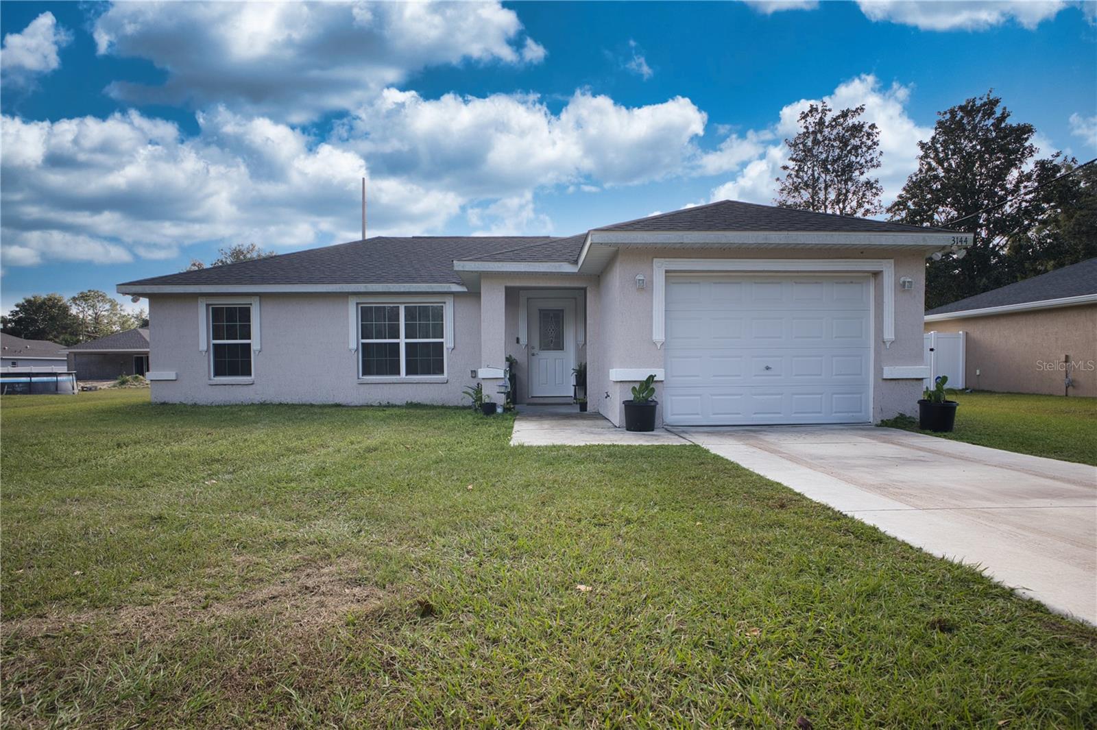 Single Family Residence in SUMMERFIELD, FL - Daniel Dourado