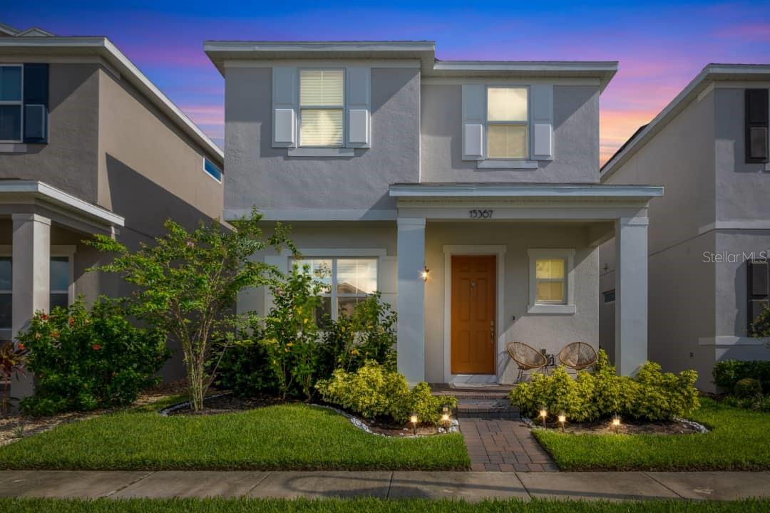 Single Family Residence in WINTER GARDEN, FL - Daniel Dourado