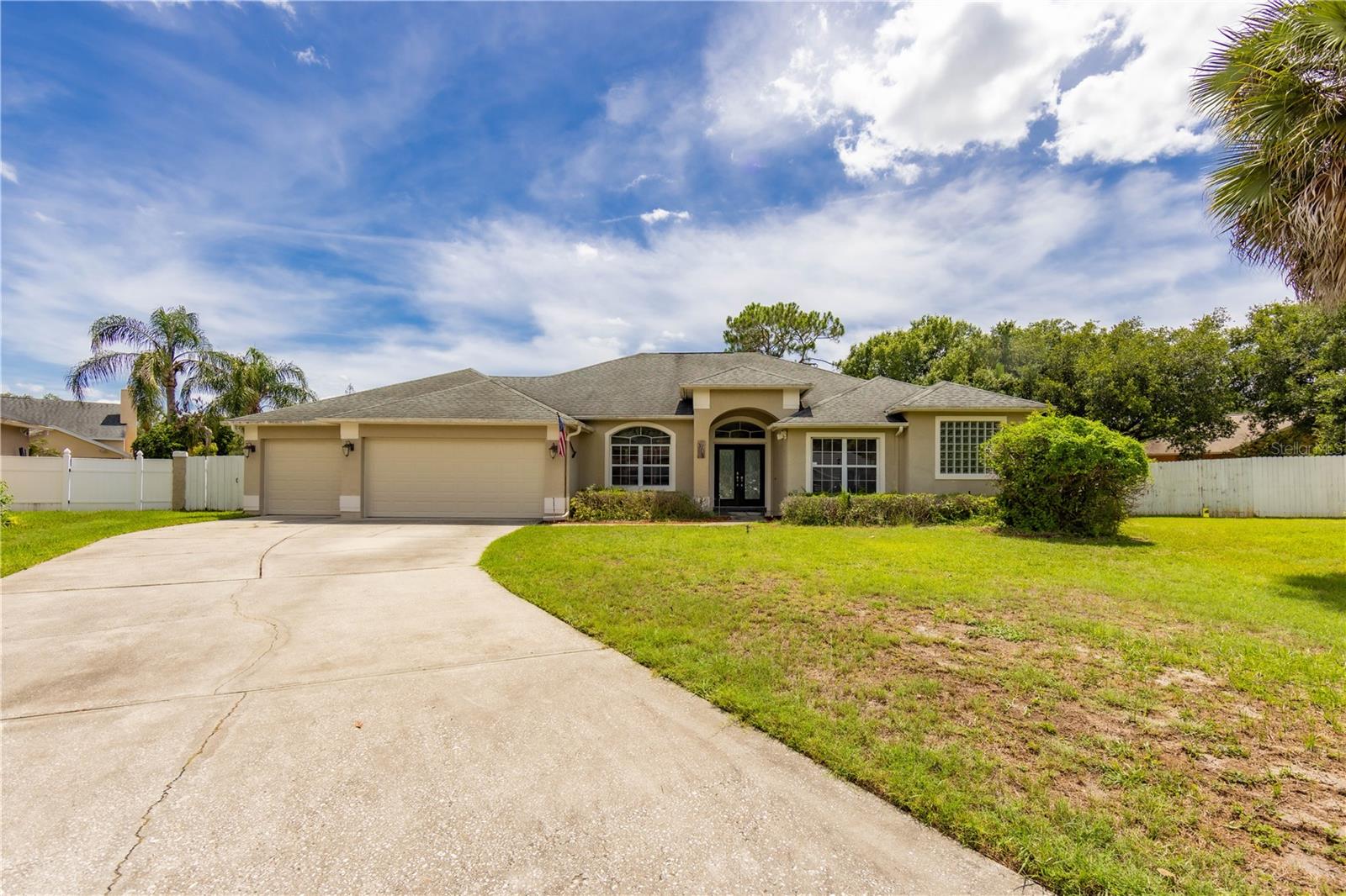 Single Family Residence in ORLANDO, FL - Daniel Dourado