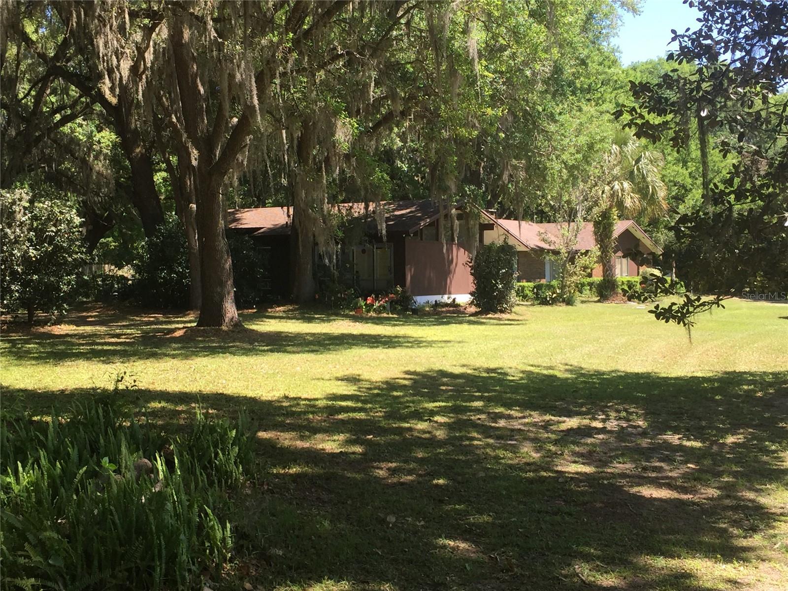 Single Family Residence in GAINESVILLE, FL - Daniel Dourado