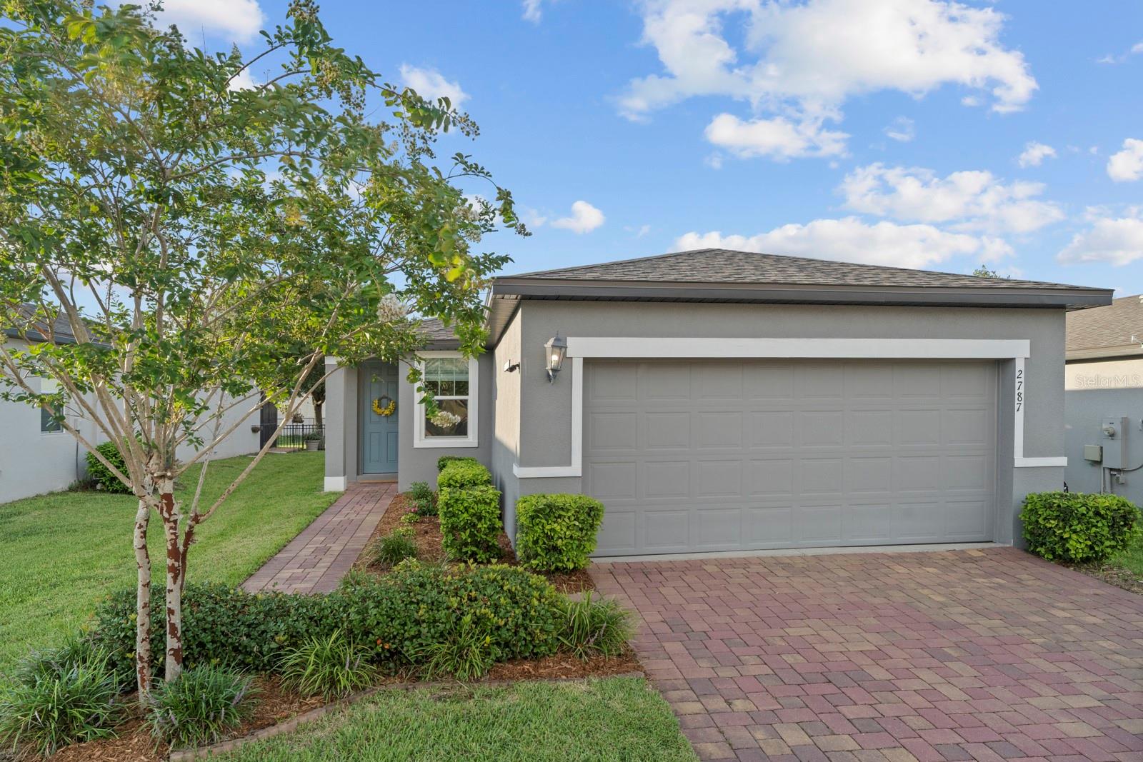 Single Family Residence in DAVENPORT, FL - Daniel Dourado