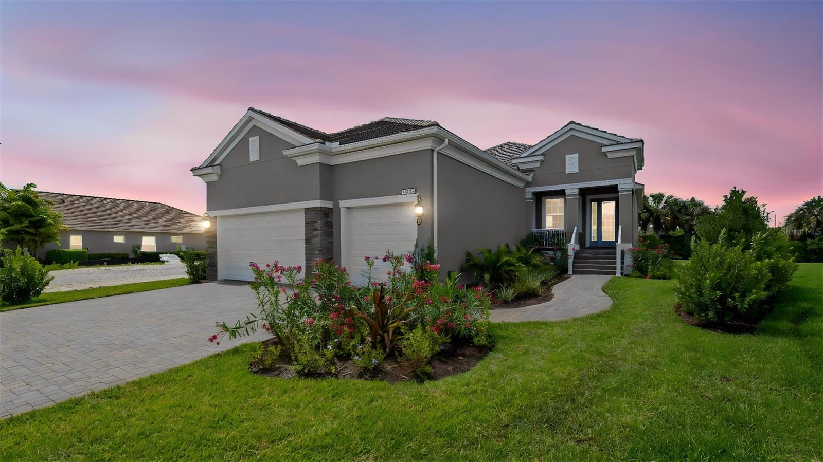 Single Family Residence em FORT MYERS, FL - Daniel Dourado