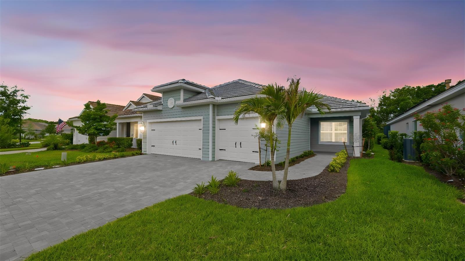 Single Family Residence em FORT MYERS, FL - Daniel Dourado