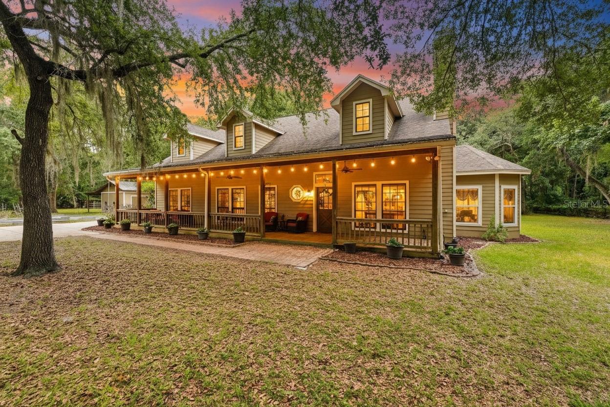 Single Family Residence in GENEVA, FL - Daniel Dourado