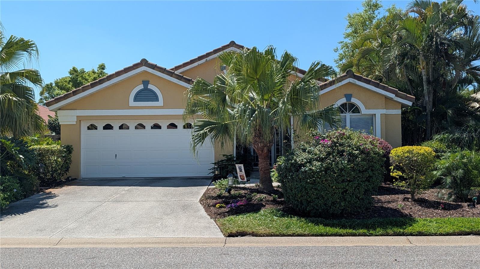 Single Family Residence em SARASOTA, FL - Daniel Dourado