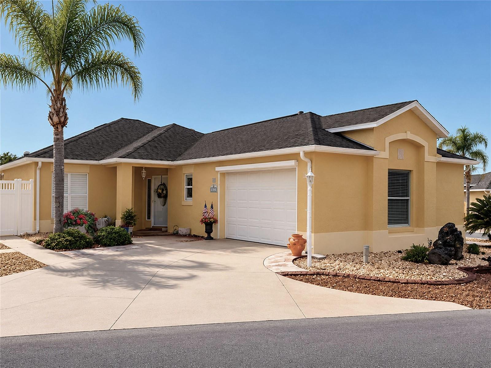 Villa in THE VILLAGES, FL - Daniel Dourado