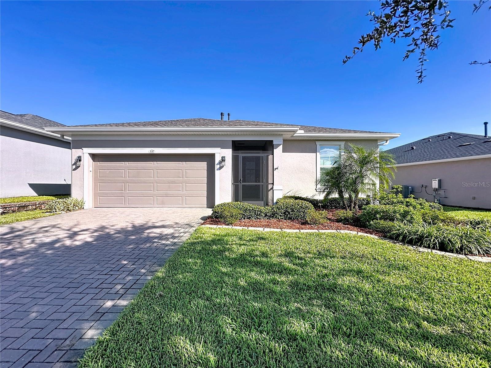 Single Family Residence in GROVELAND, FL - Daniel Dourado
