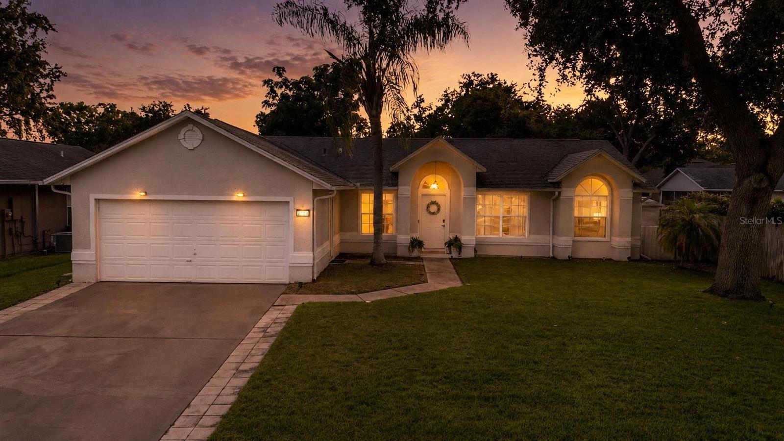 Single Family Residence in OCOEE, FL - Daniel Dourado