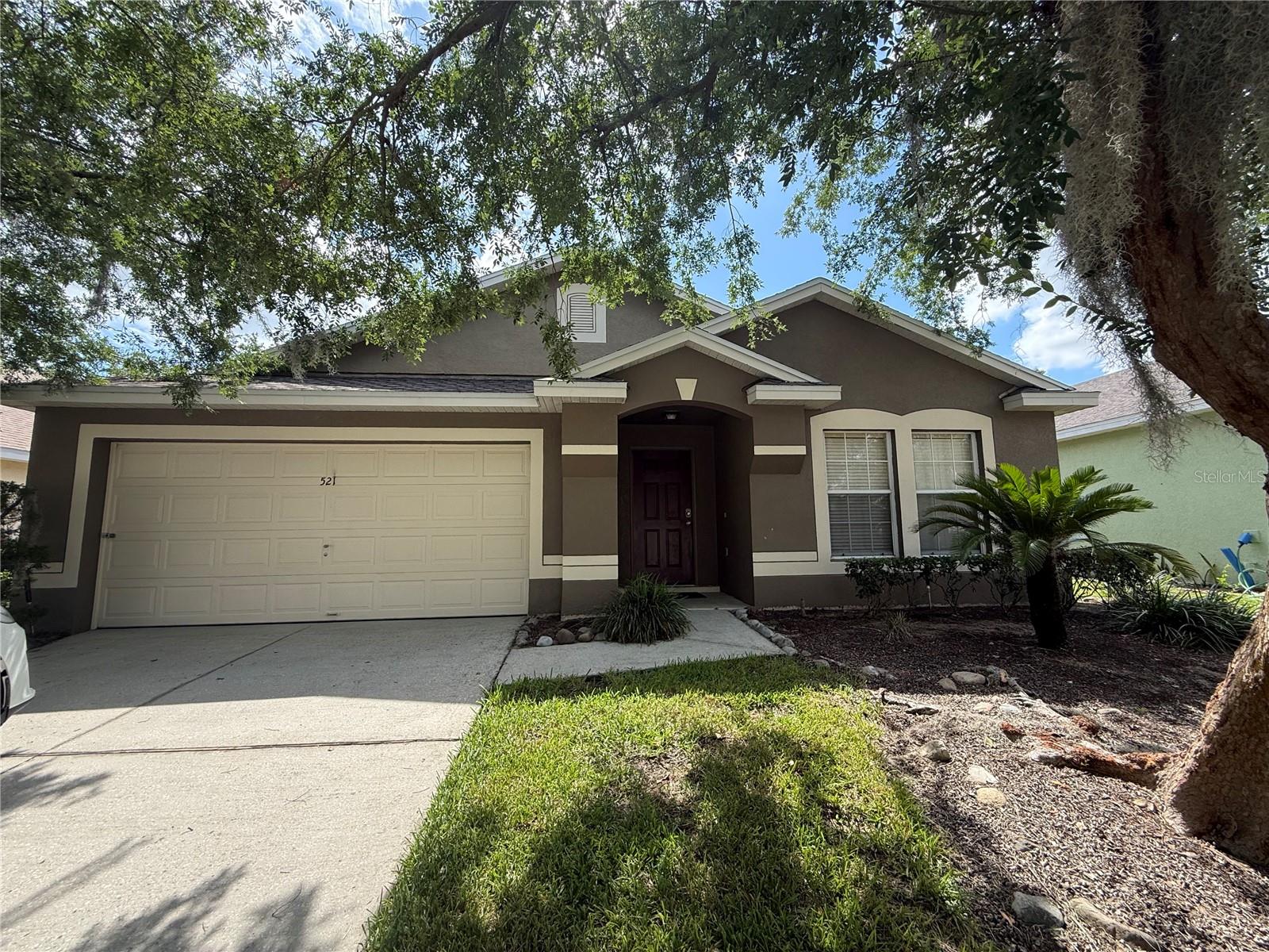 Single Family Residence in DAVENPORT, FL - Daniel Dourado