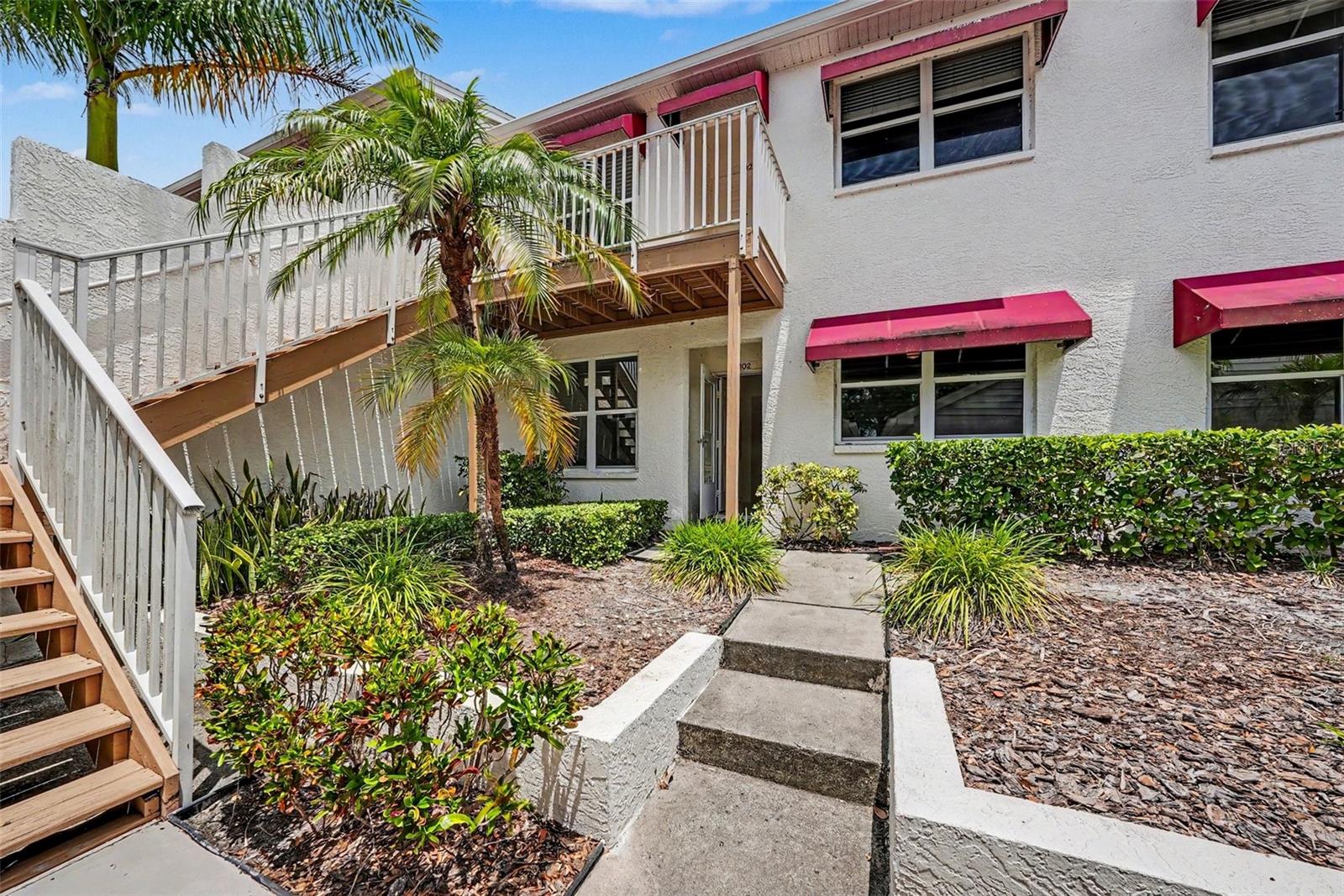 Condominium in LARGO, FL - Daniel Dourado