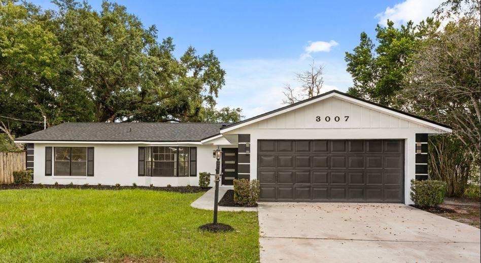 Single Family Residence in DELTONA, FL - Daniel Dourado