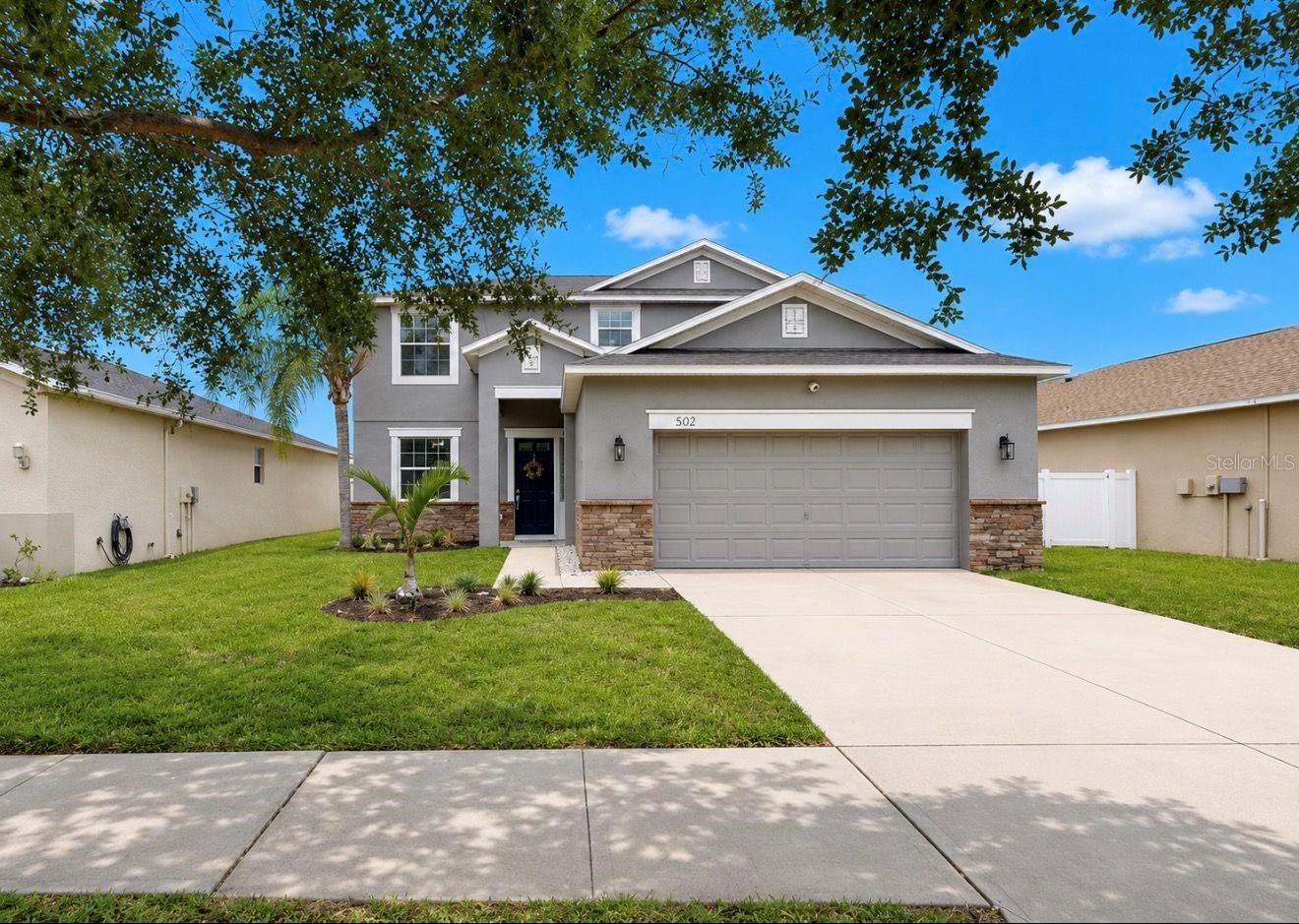 Single Family Residence in RUSKIN, FL - Daniel Dourado