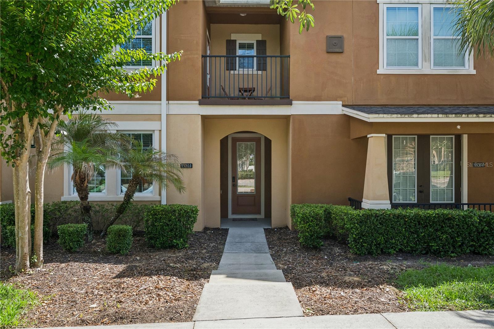 Townhouse in WINTER GARDEN, FL - Daniel Dourado