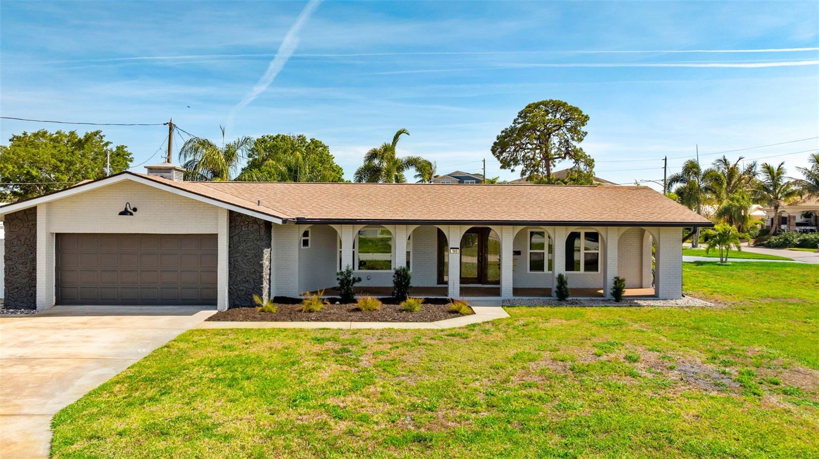 Single Family Residence in ST PETERSBURG, FL - Daniel Dourado