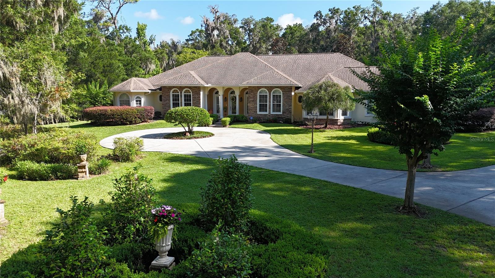 Single Family Residence in OCALA, FL - Daniel Dourado