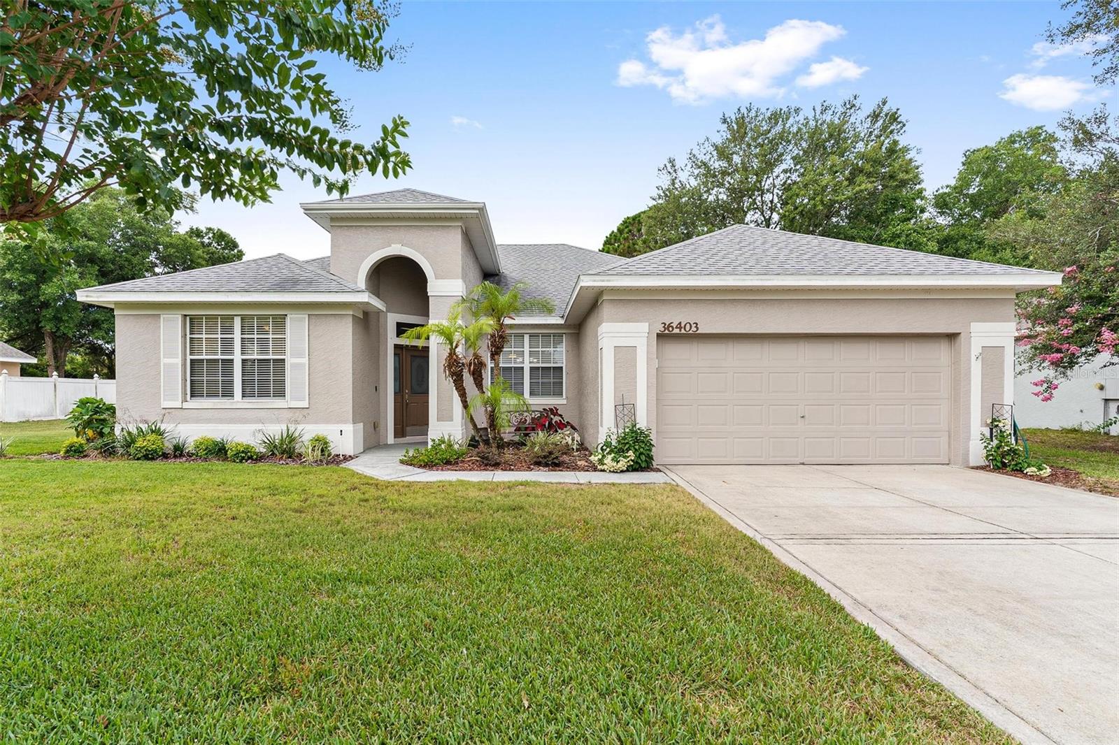 Single Family Residence in GRAND ISLAND, FL - Daniel Dourado