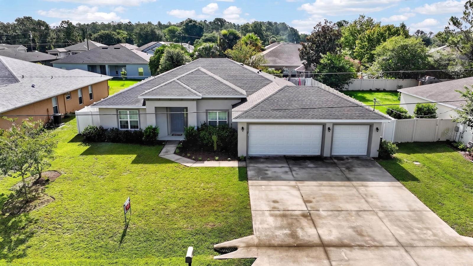 Single Family Residence in PALM COAST, FL - Daniel Dourado