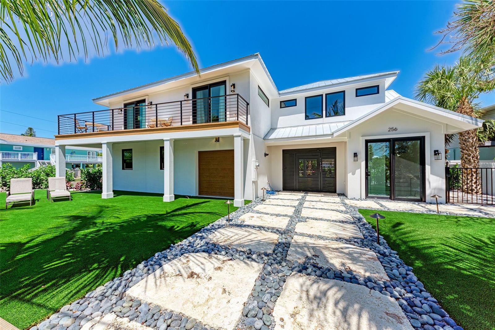 Single Family Residence in ANNA MARIA, FL - Daniel Dourado