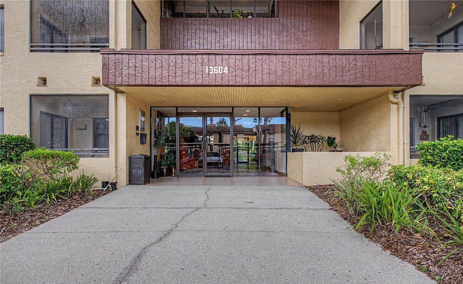 Condominium in TAMPA, FL - Daniel Dourado