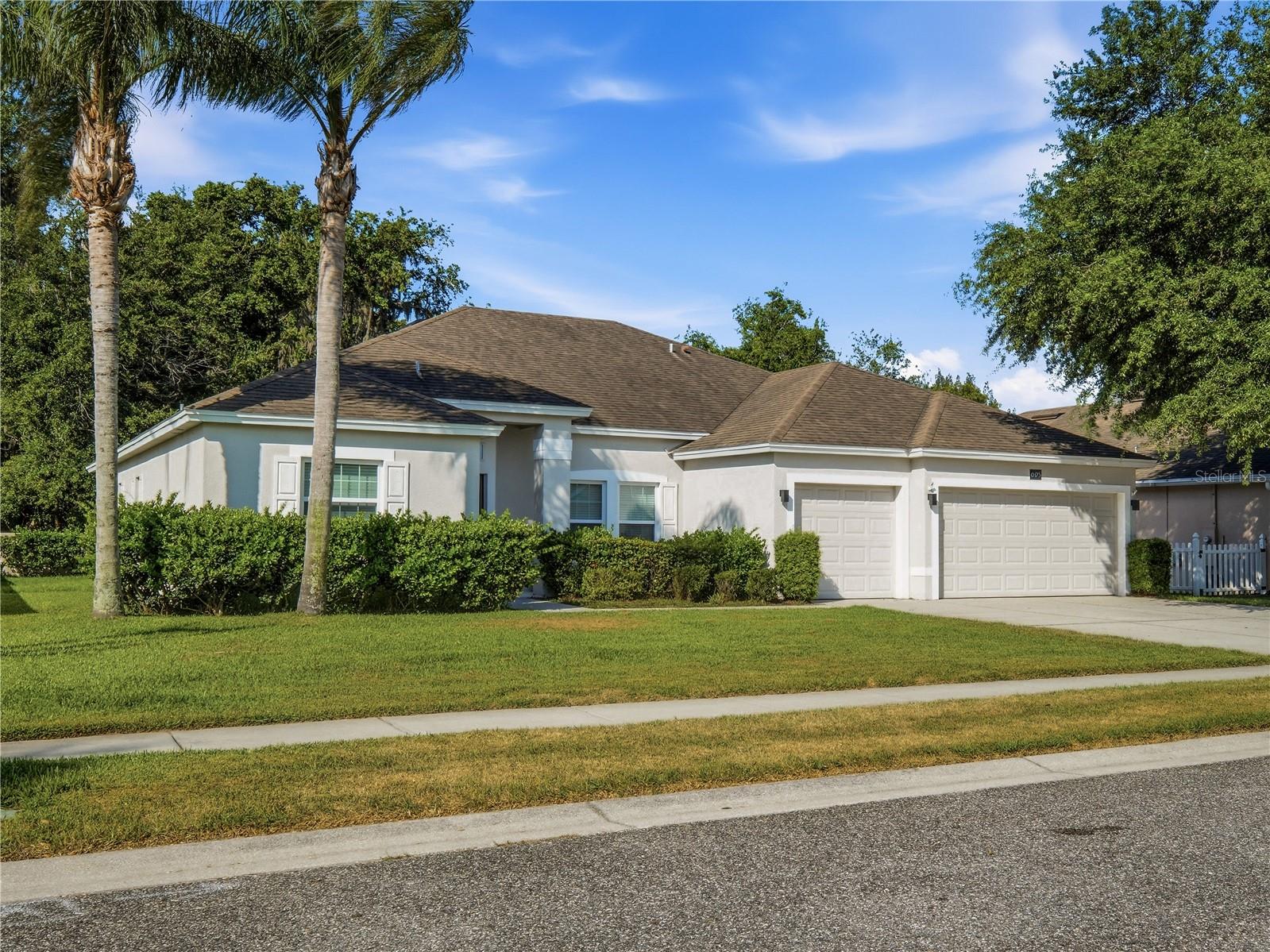 Single Family Residence in NEW SMYRNA BEACH, FL - Daniel Dourado