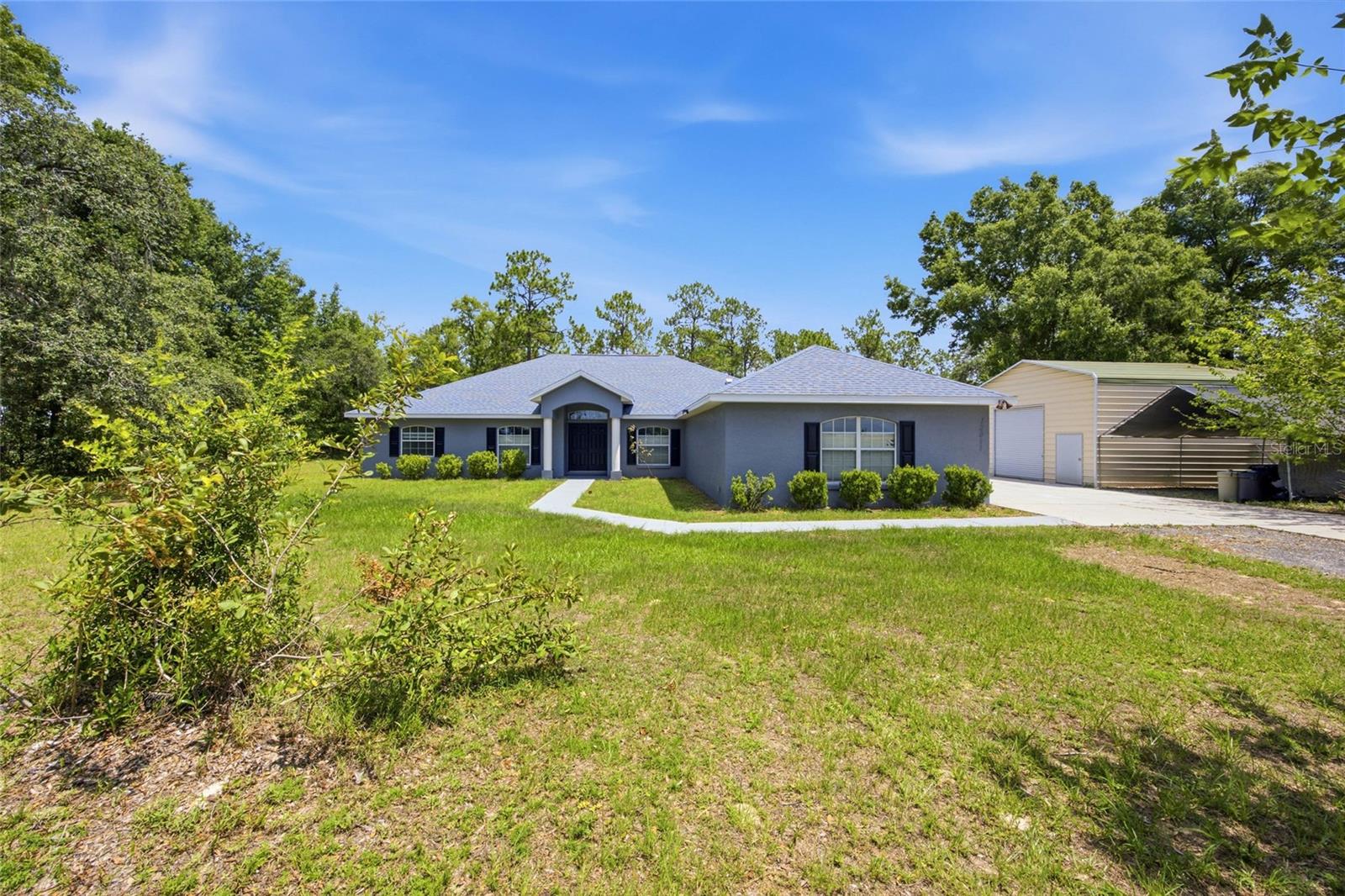 Single Family Residence in DUNNELLON, FL - Daniel Dourado