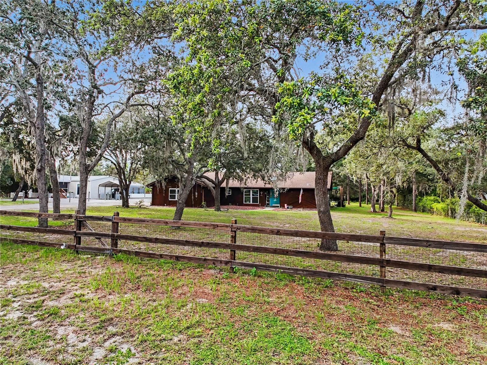 Single Family Residence em HOMOSASSA, FL - Daniel Dourado