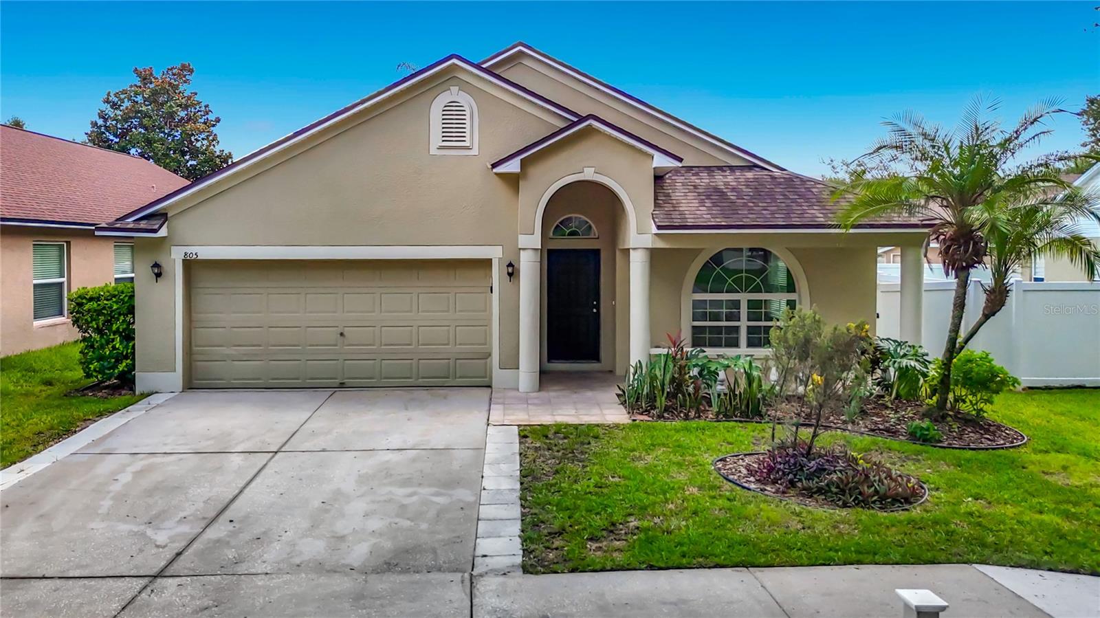 Single Family Residence in BRANDON, FL - Daniel Dourado