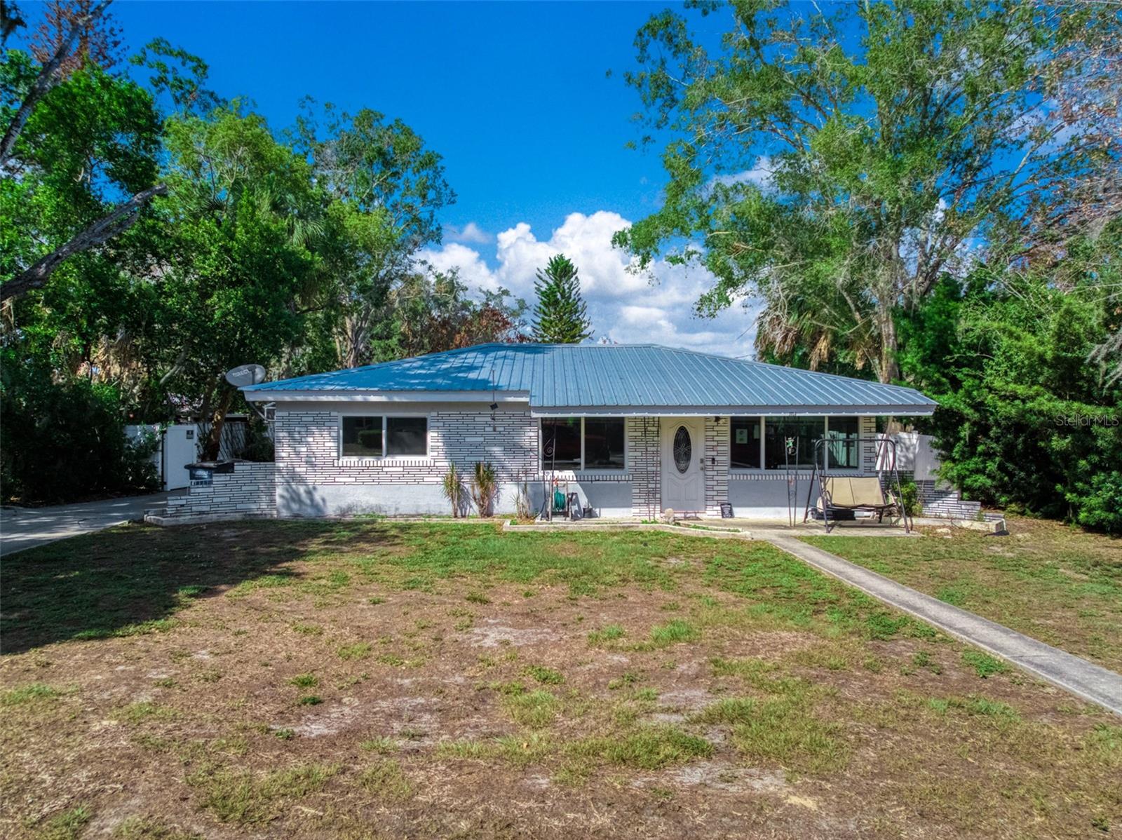 Single Family Residence in SEBRING, FL - Daniel Dourado