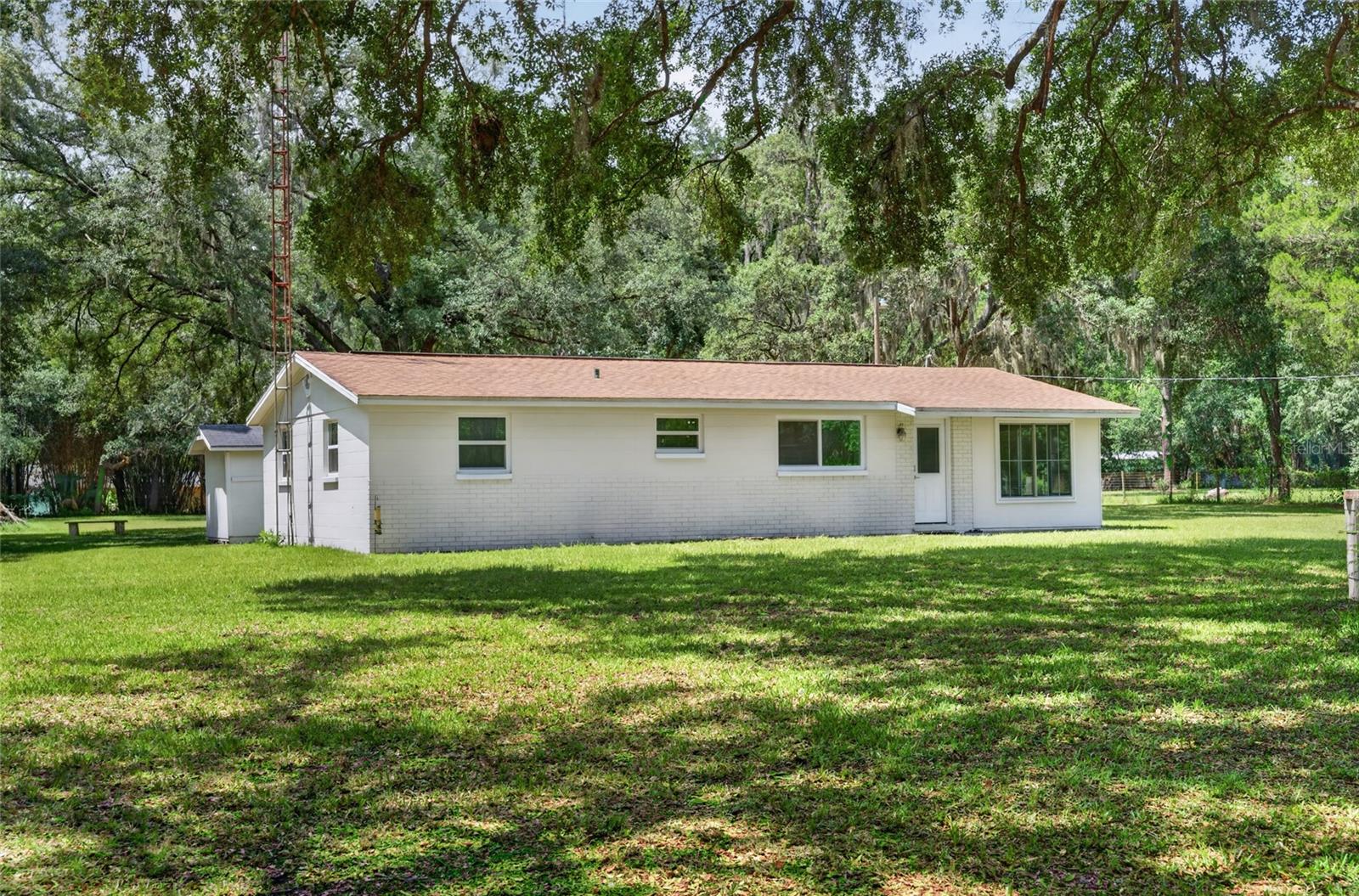 Single Family Residence in DUNNELLON, FL - Daniel Dourado