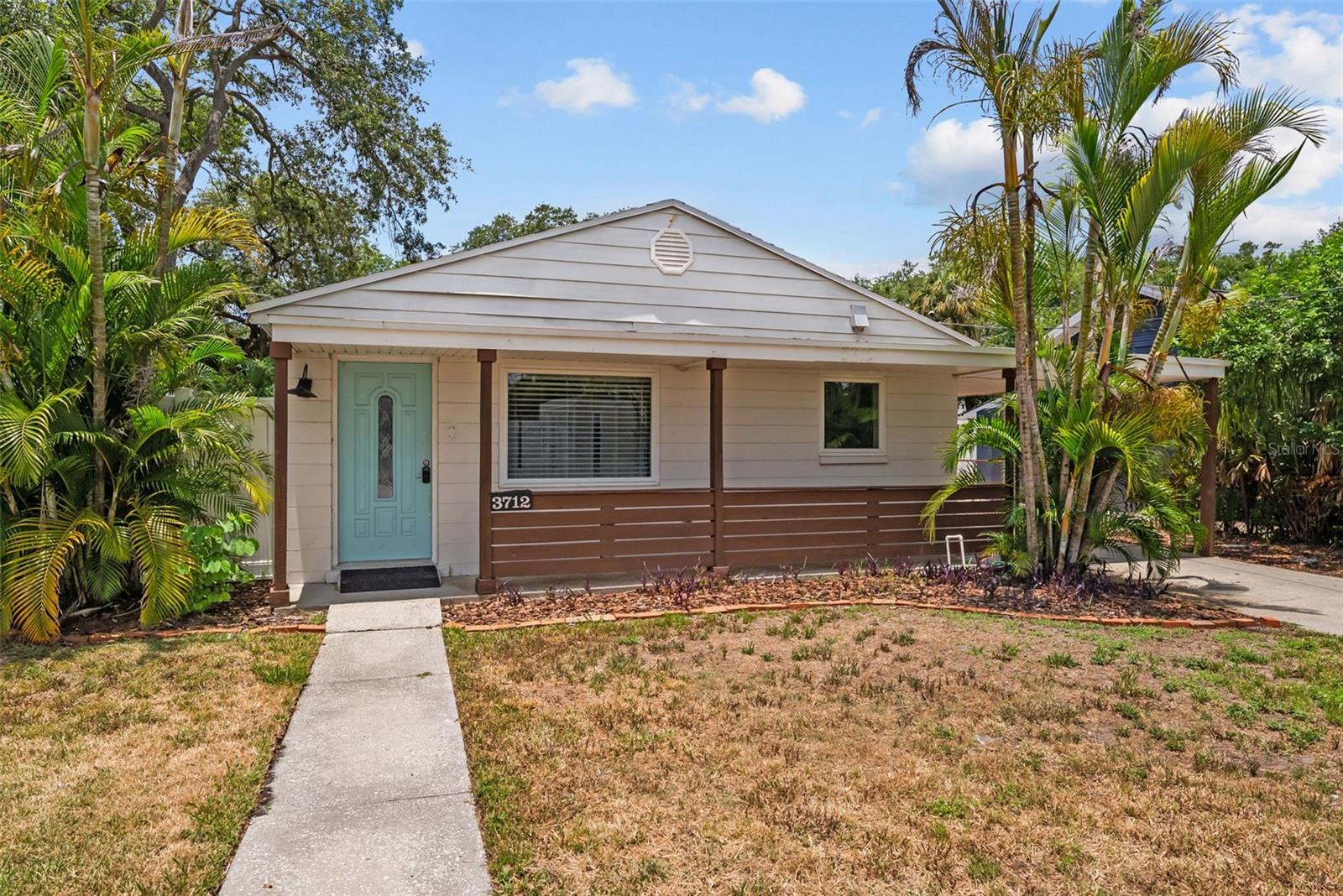 Single Family Residence in TAMPA, FL - Daniel Dourado