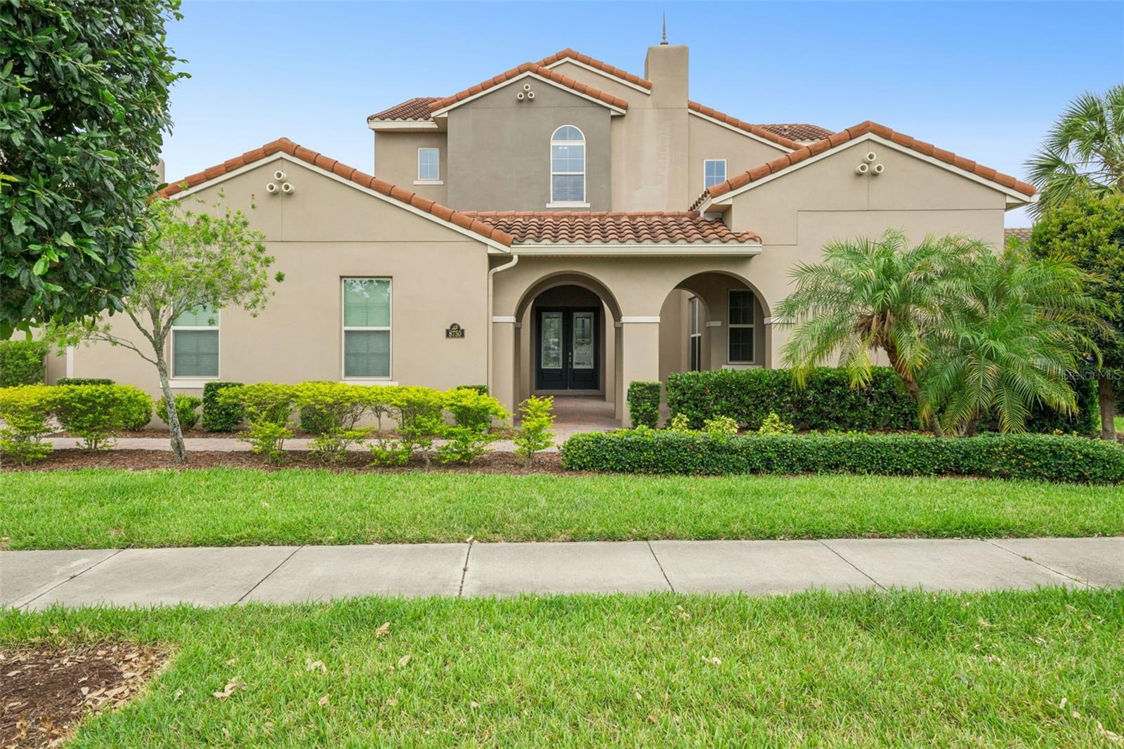 Single Family Residence in WINTER GARDEN, FL - Daniel Dourado