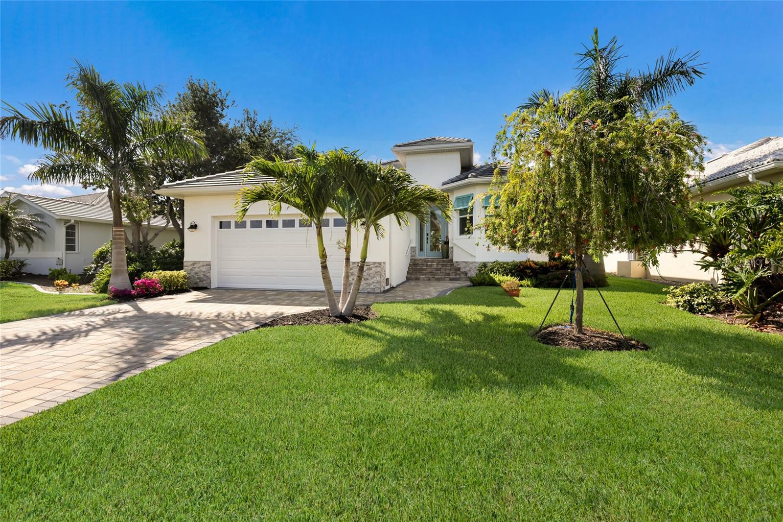 Single Family Residence in PLACIDA, FL - Daniel Dourado