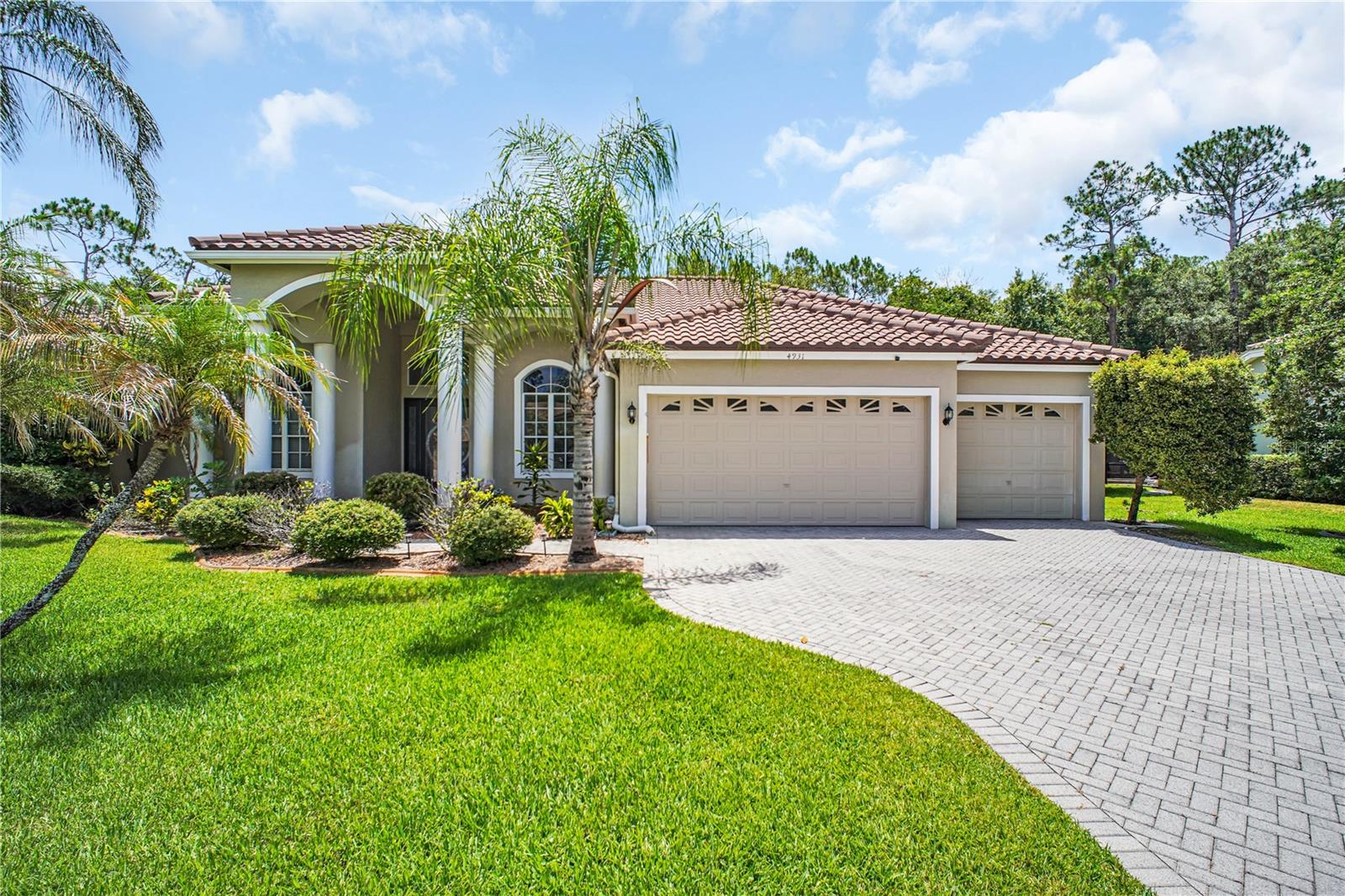 Single Family Residence in OLDSMAR, FL - Daniel Dourado