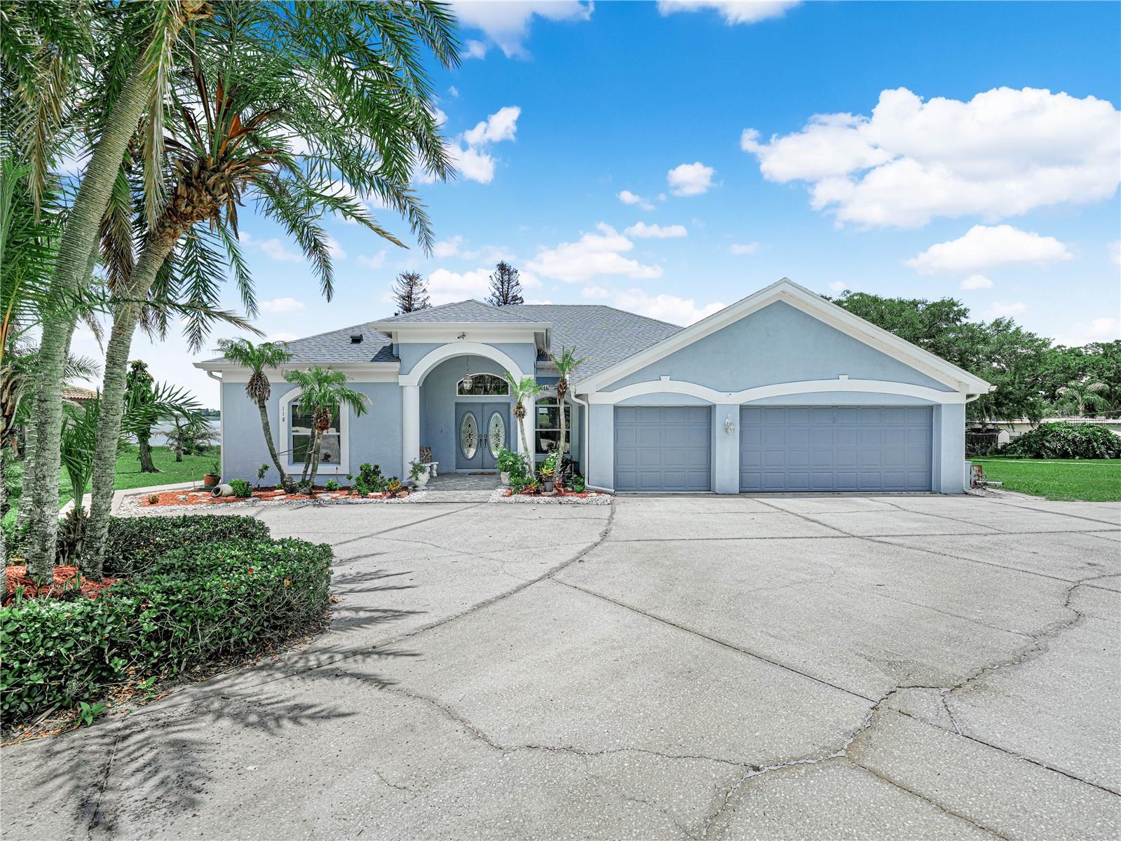 Single Family Residence in AUBURNDALE, FL - Daniel Dourado