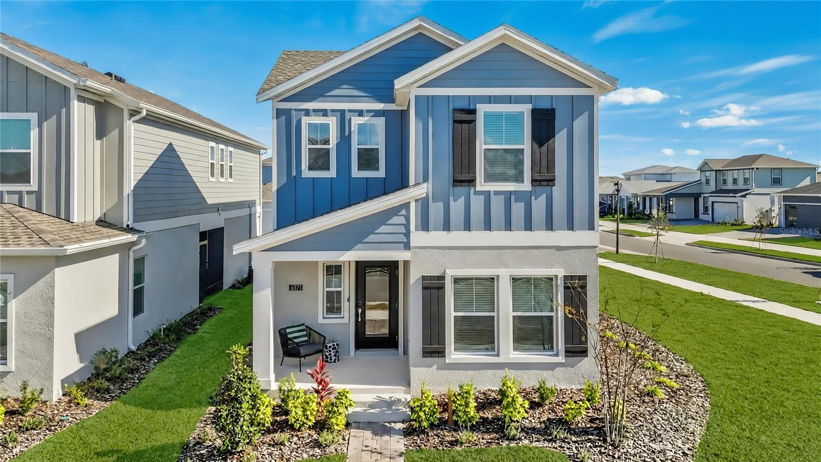 Single Family Residence in ORLANDO, FL - Daniel Dourado