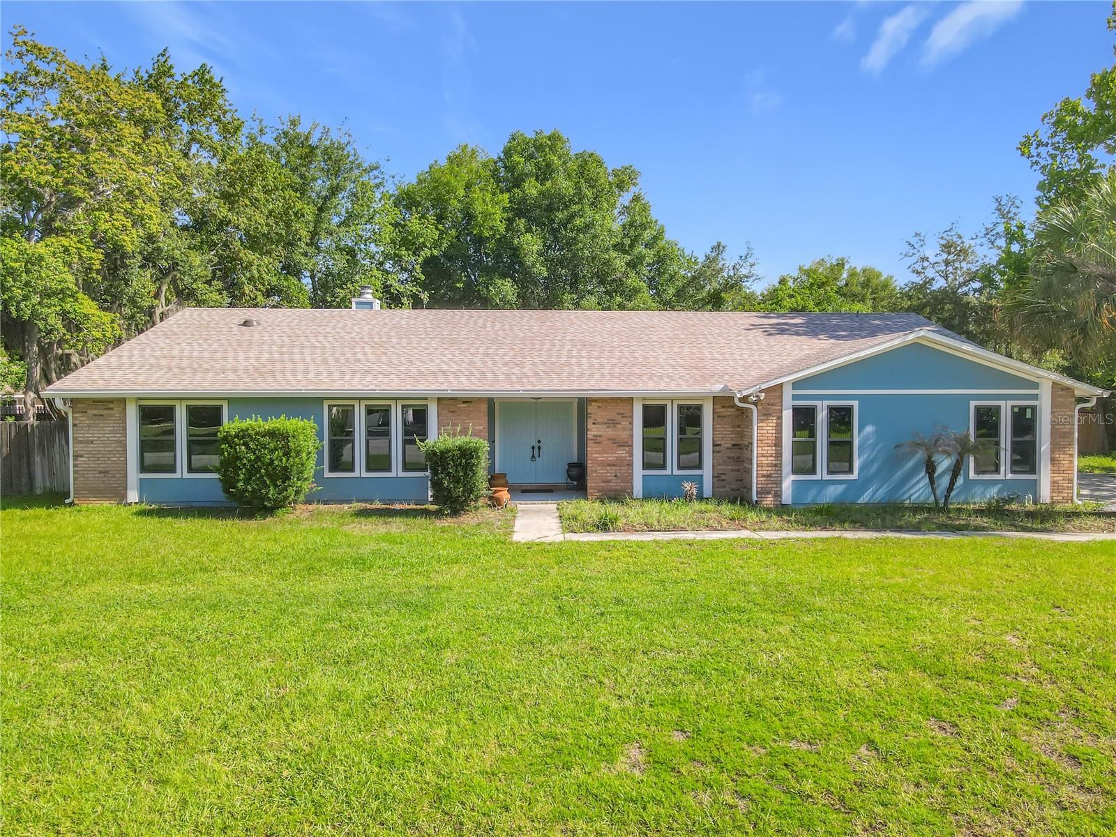 Single Family Residence in DEBARY, FL - Daniel Dourado