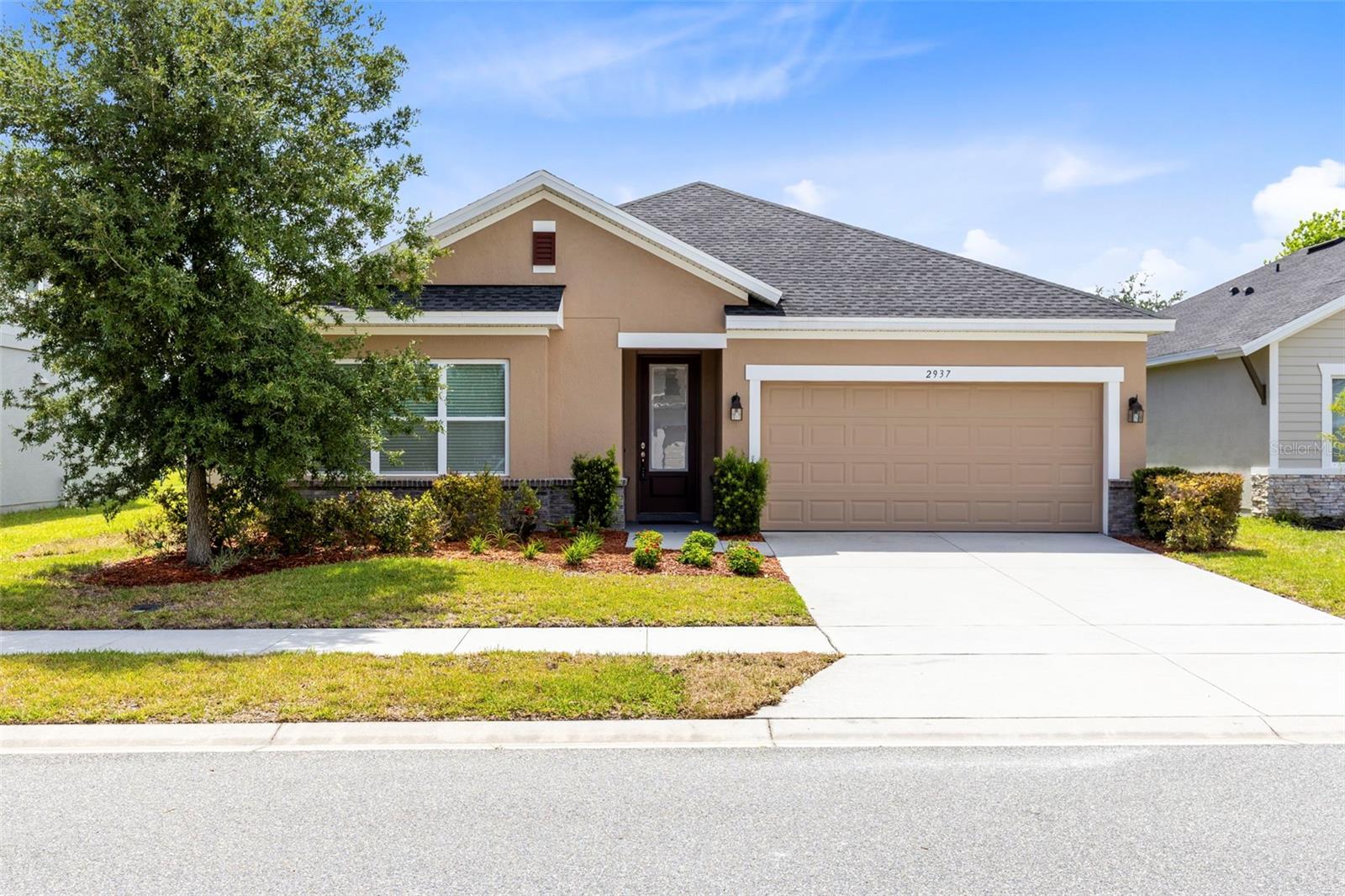 Single Family Residence in CLERMONT, FL - Daniel Dourado