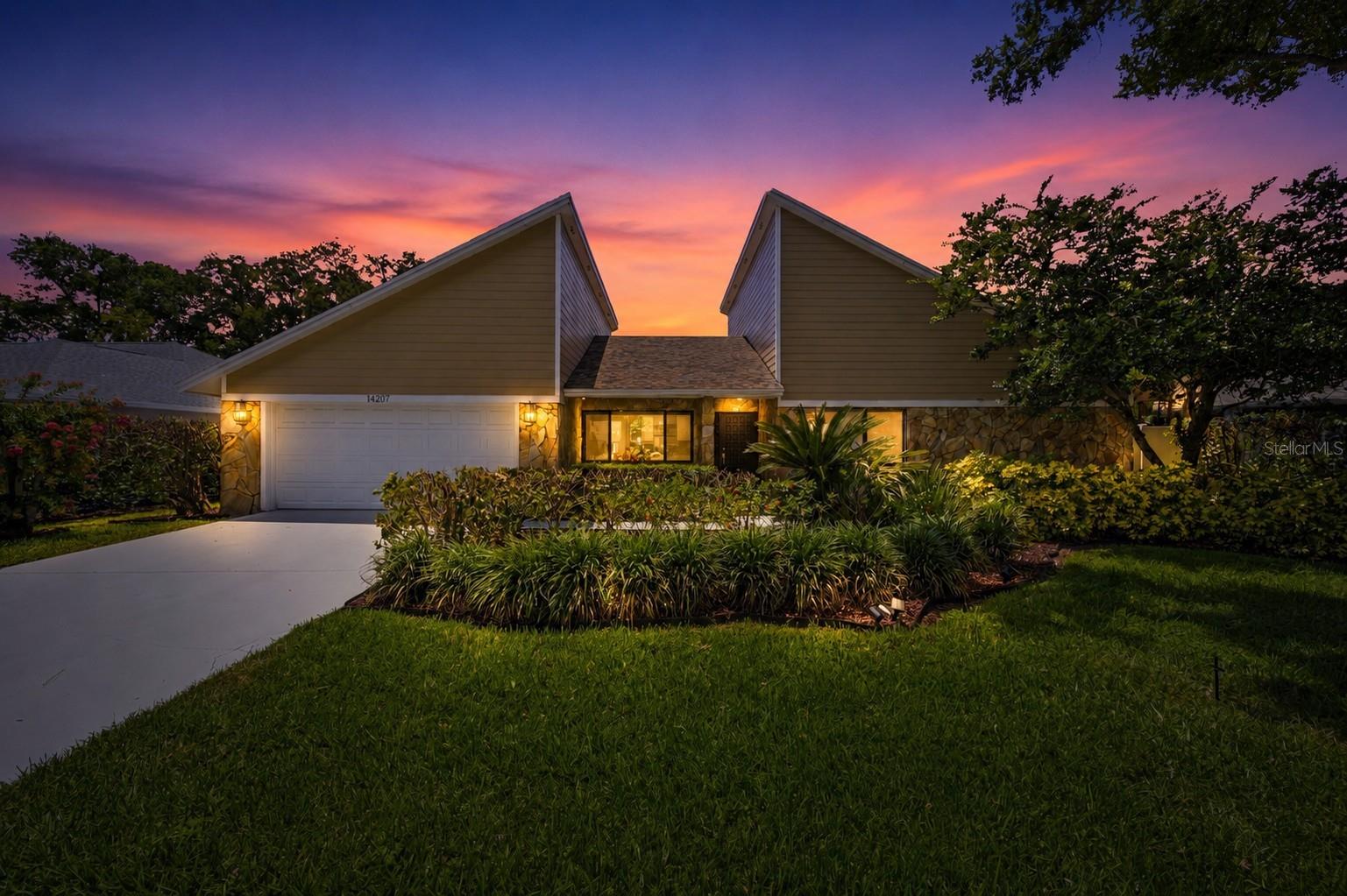 Single Family Residence in TAMPA, FL - Daniel Dourado